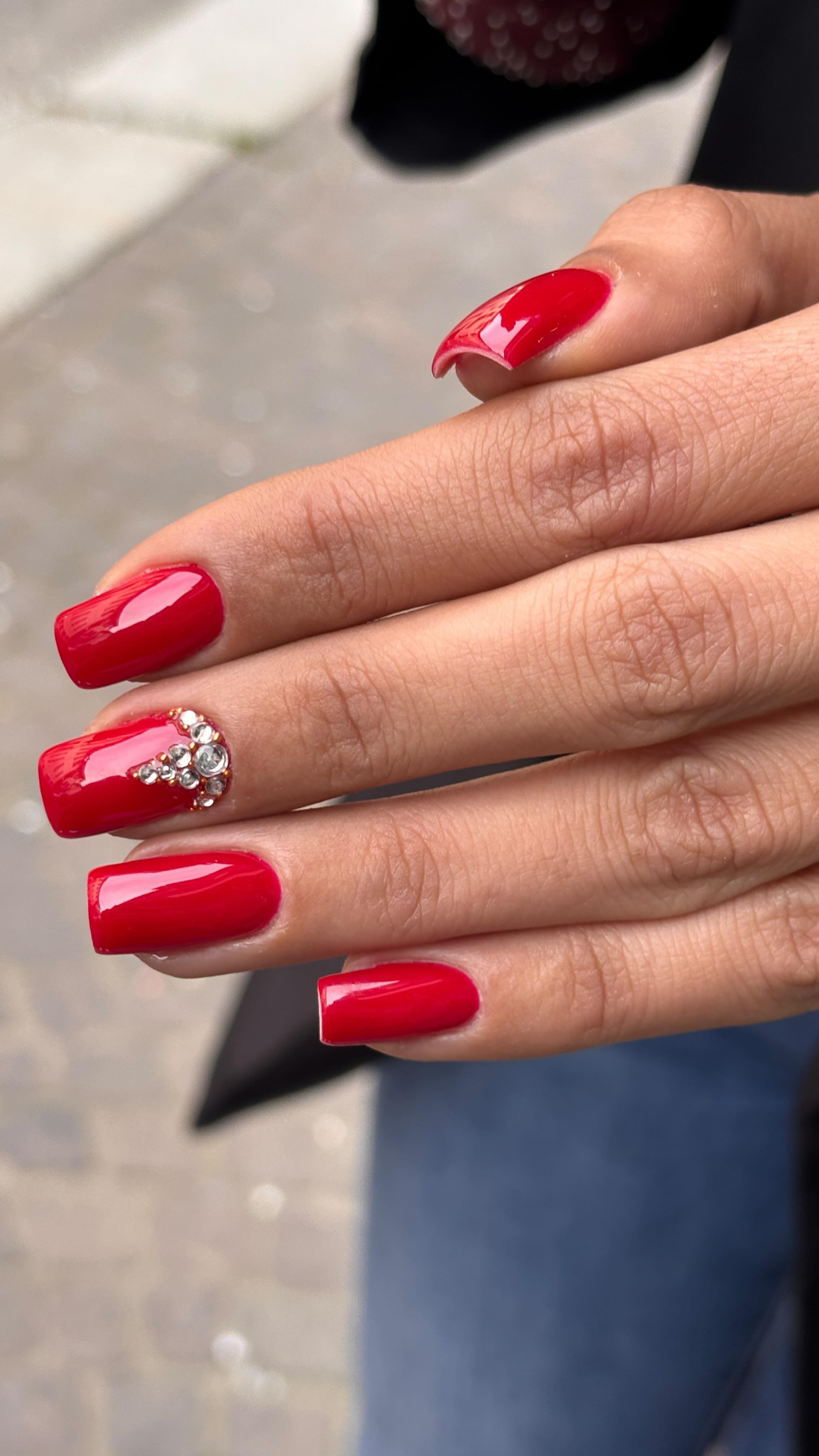Rosso ciliegia 🍒
Eleganza che non chiede permesso. ✨

Per info, consulenze e prenotazioni scrivici in DM o su WhatsApp al 3200454875 💌
📍Seveso (MB), Corso Federico Borromeo 28

#seveso #unghie #ricostruzioneunghie #laminazioneciglia #extensionciglia