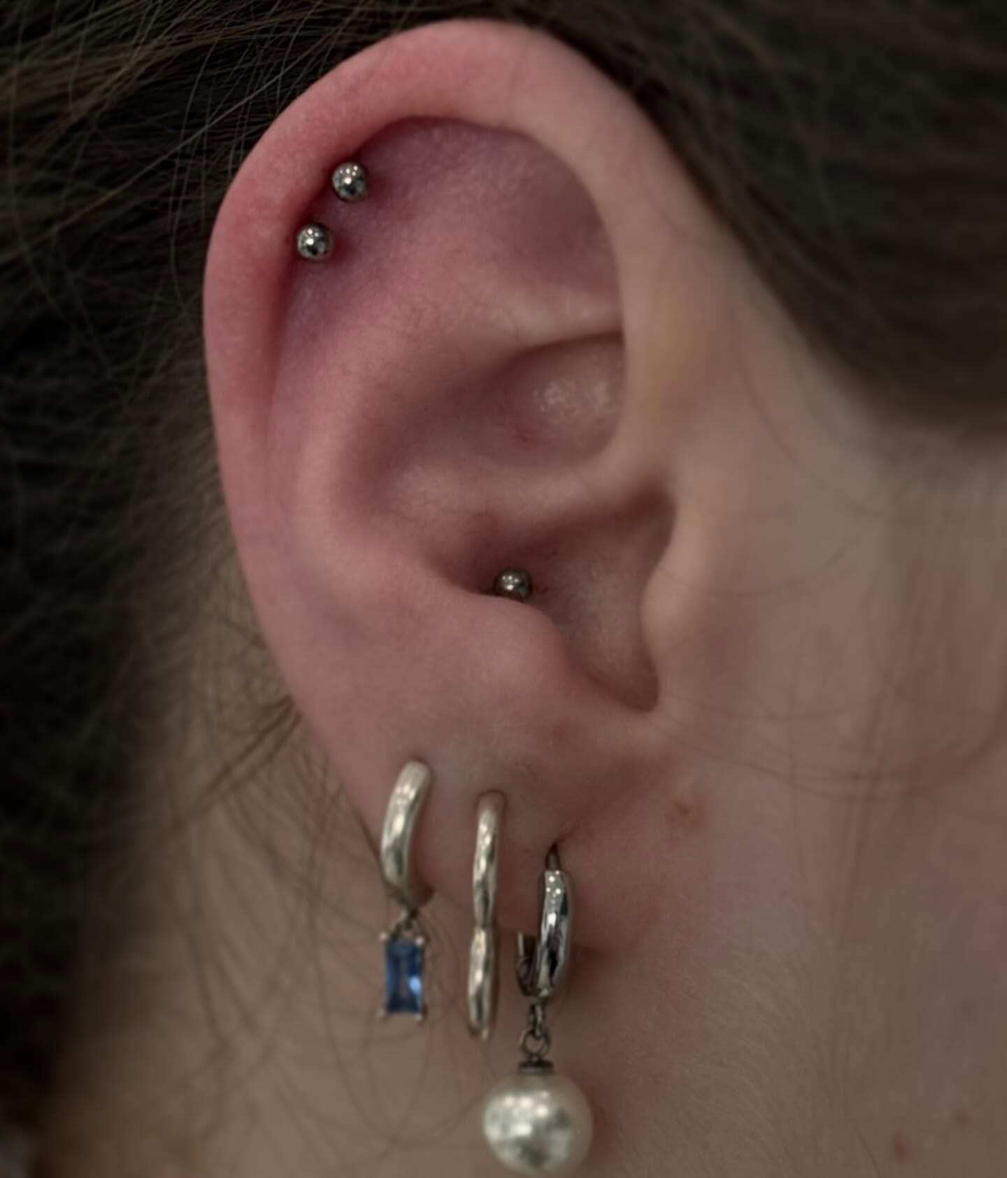 Da 3 lobi a una composizione studiata.
Helix + #helix + #conch per dare struttura e carattere.

Pulito, ma con personalità.

📍Seveso (MB), Corso Federico Borromeo 28

Per info, consulenze e prenotazioni scrivici in DM o su WhatsApp al 3200454875 💌

#piercingseveso #piercingmilano #piercingmonza