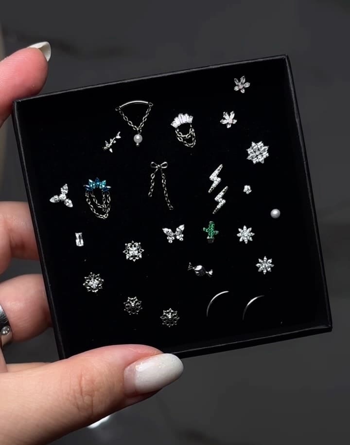 Le novità per chi ama il colore argento 🤩
In studio trovate anche tanti altri gioielli nuovi per il resto del corpo 😎

Scrivimi in direct per info e costi. 💌
📍Seveso (MB)
#piercing
#seveso #piercingseveso #monza #milano
