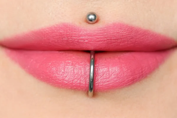piercing labret