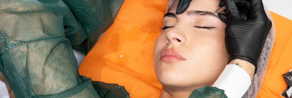 preparazione per trucco permanente sopracciglia QS Seveso