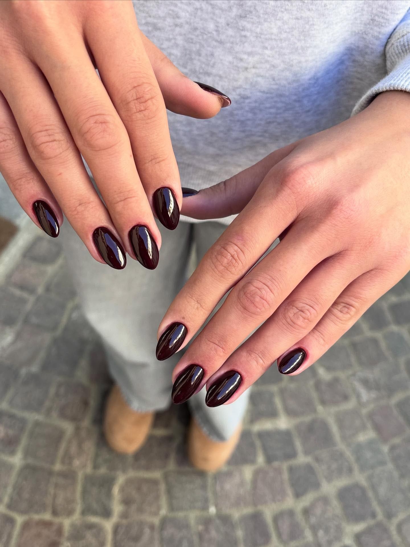 💌3200454875 su whatsapp oppure in DM per informazioni, disponibilità e prenotazioni ✨

#chocolate #autunno #autunnoinverno #chocolates #makeuptutorial  #monza #milano #desio #lashmaker #sopracciglia #eyeliner #green #ciglia #frenchnails #pinknails #rednails #unghiecorte #milkynails #cacao 
#nails #nude #unghienude #semipermanente #semigel #gel #unghieingel #ricostruzioneingel #seveso #unghie #unghienude