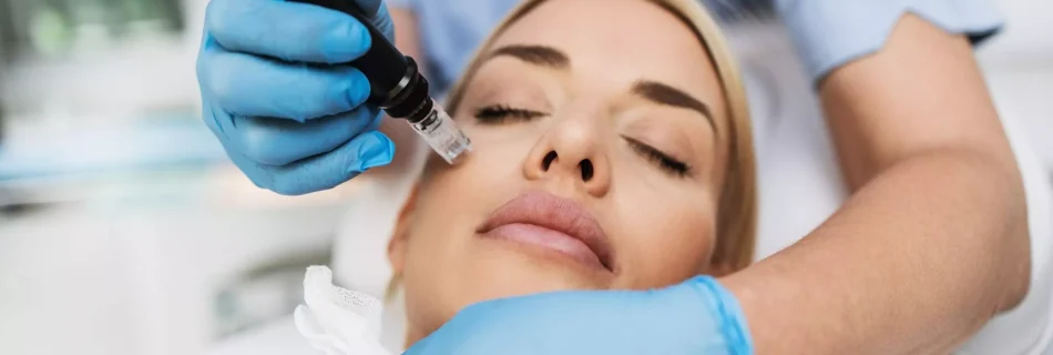 microneedling professionale con dermografo